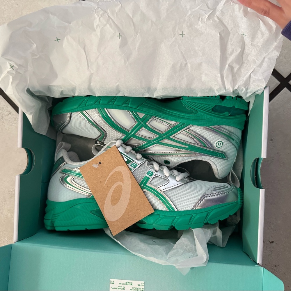 Asics Hidden NY